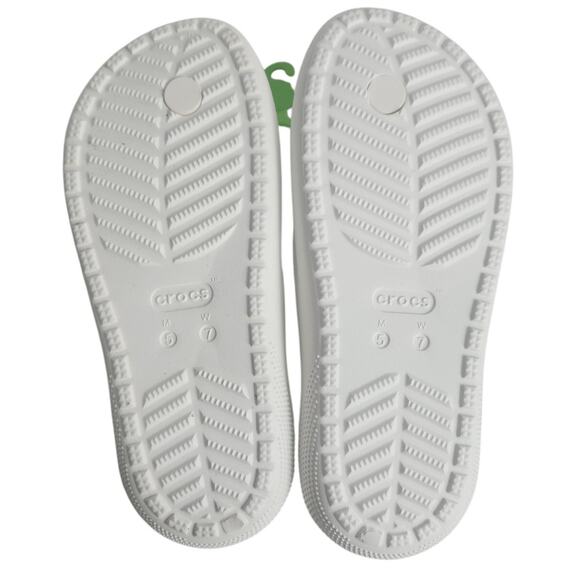 Crocs Classic Flip Flops White Men size 5 / Women 7 NWT - Picture 7 of 7